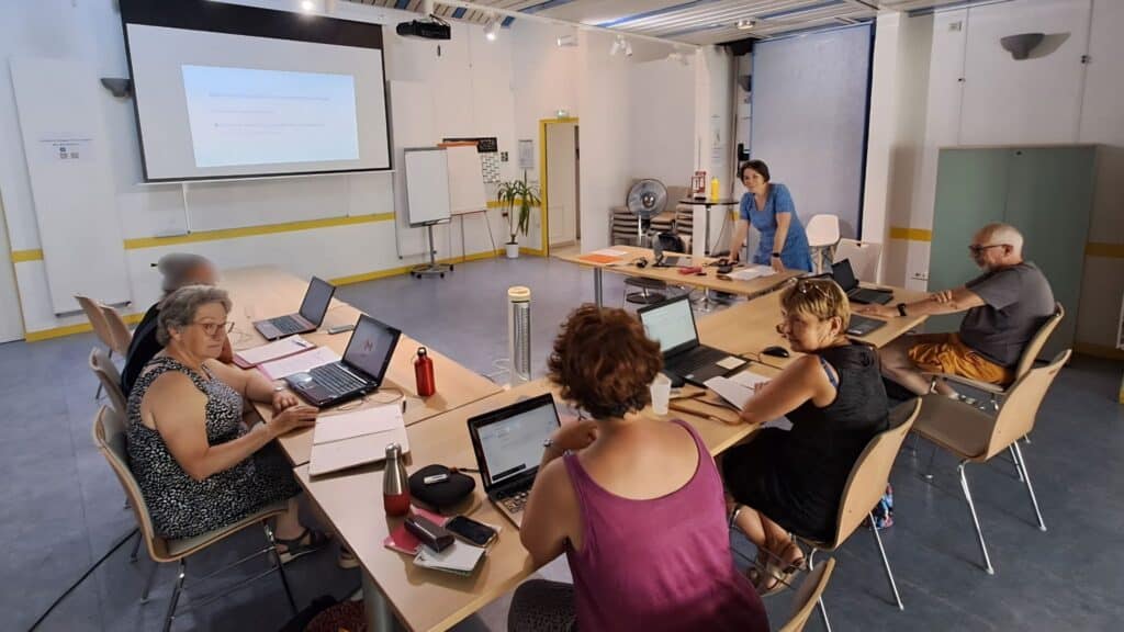 Atelier numérique collectif pour une association